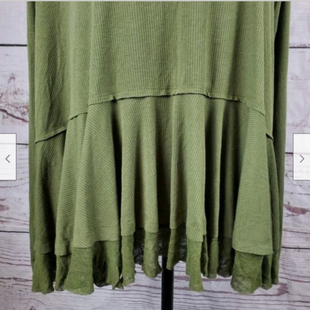 Free People Long Sleeve T Shirt Green V Neck Oversized Relaxed Fit Top Boho Chic - Picture 7 of 7